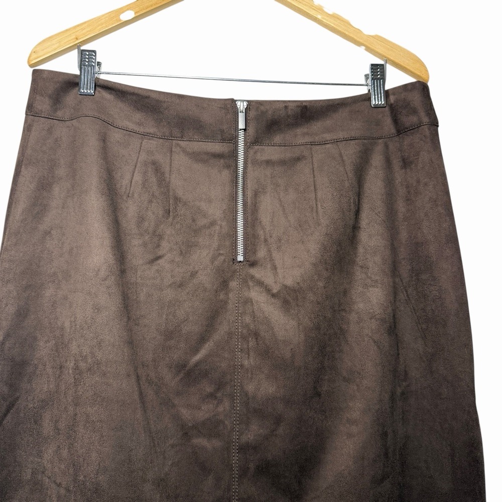Chico's Faux Suede Midi Skirt Womens 2 Chocolate Brown Back Zip Lined Minimalist - Picture 5 of 12